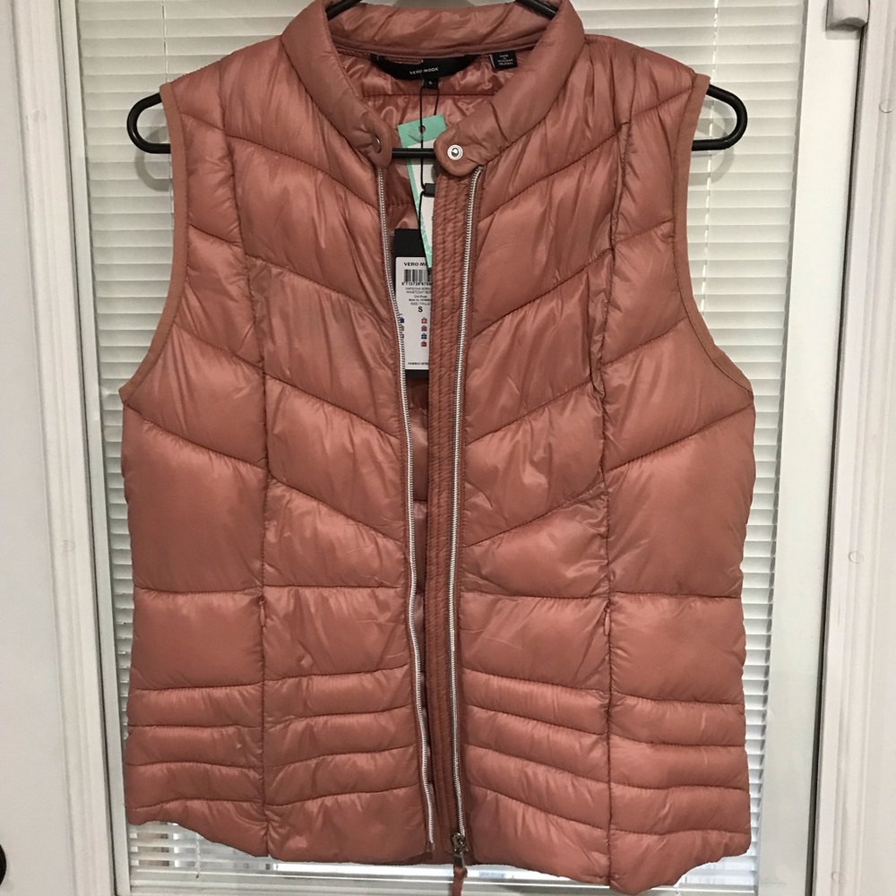 New vest - Picture 2 of 4